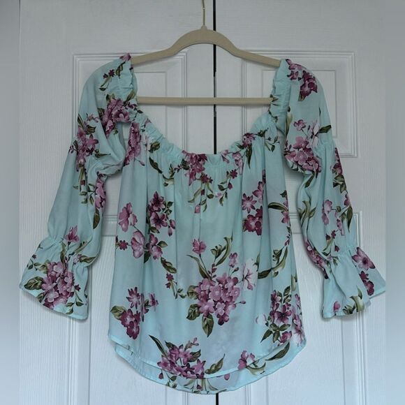 Still has the tags! Peach Love California beautiful off the shoulder top! - Picture 3 of 8